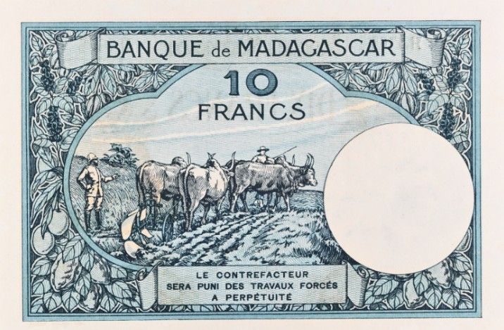 МАДАГАСКАР 10 ФРАНКОВ (PMG - GRADE 63) 4